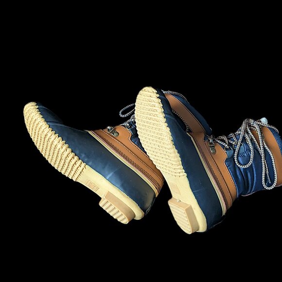 Lands End Insulated Boots Wmns 7 EUC - Picture 5 of 6